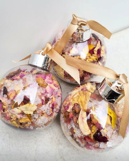 Christmas Bauble Bath Salts: Indulge / 200g