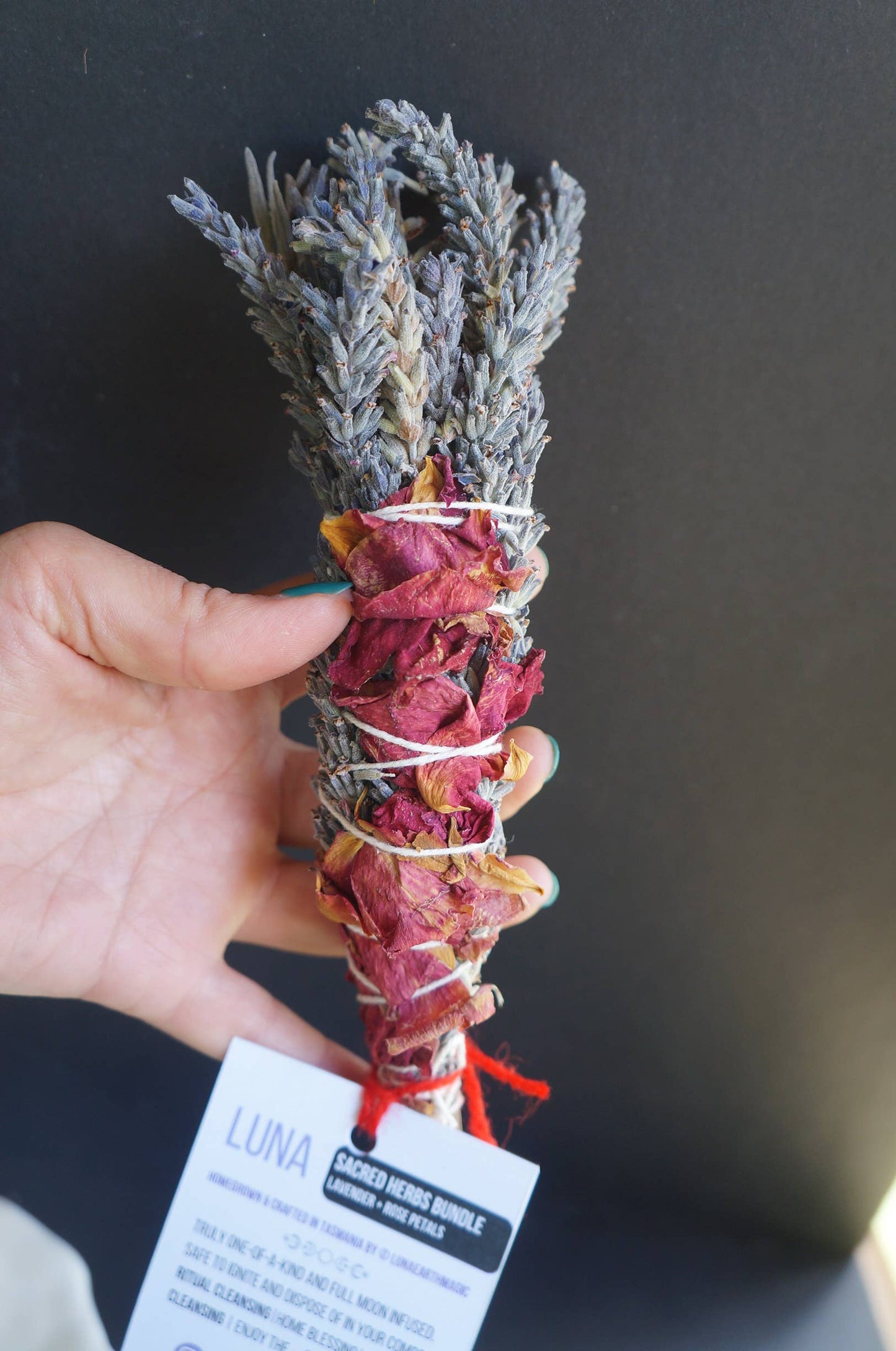 LUNA LAVENDER SMOKE BUNDLE | FEMALE SACRED HERBS BUNDLE